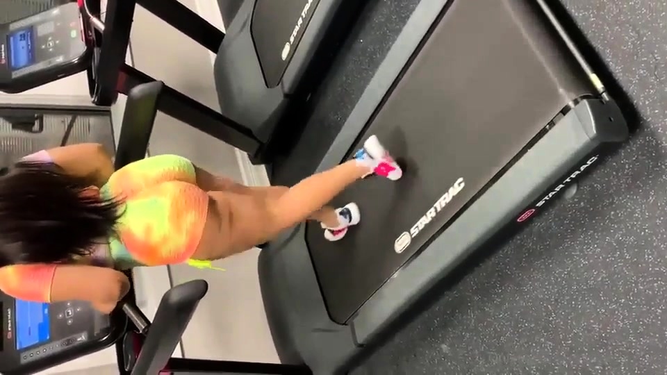 960px x 540px - Big Booty Ebony Milf Sucking Off A Black Cock In The Gym Video at Porn Lib