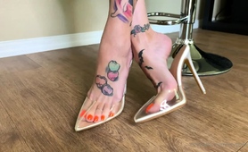 Tattooed Babe In High Heels Shows Off Her Wonderful Feet